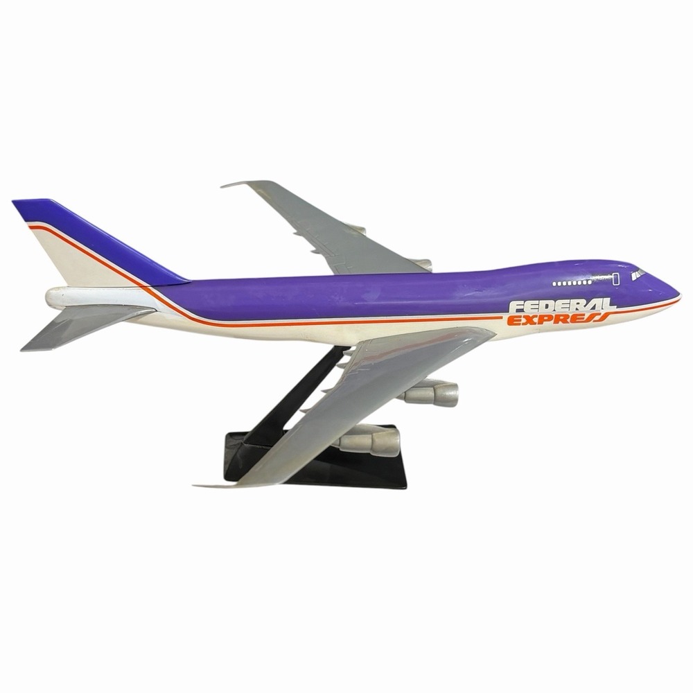 VTG Federal Express Boeing 747 Desk Model 10.5" Retro Livery EUC 1:250 Scale